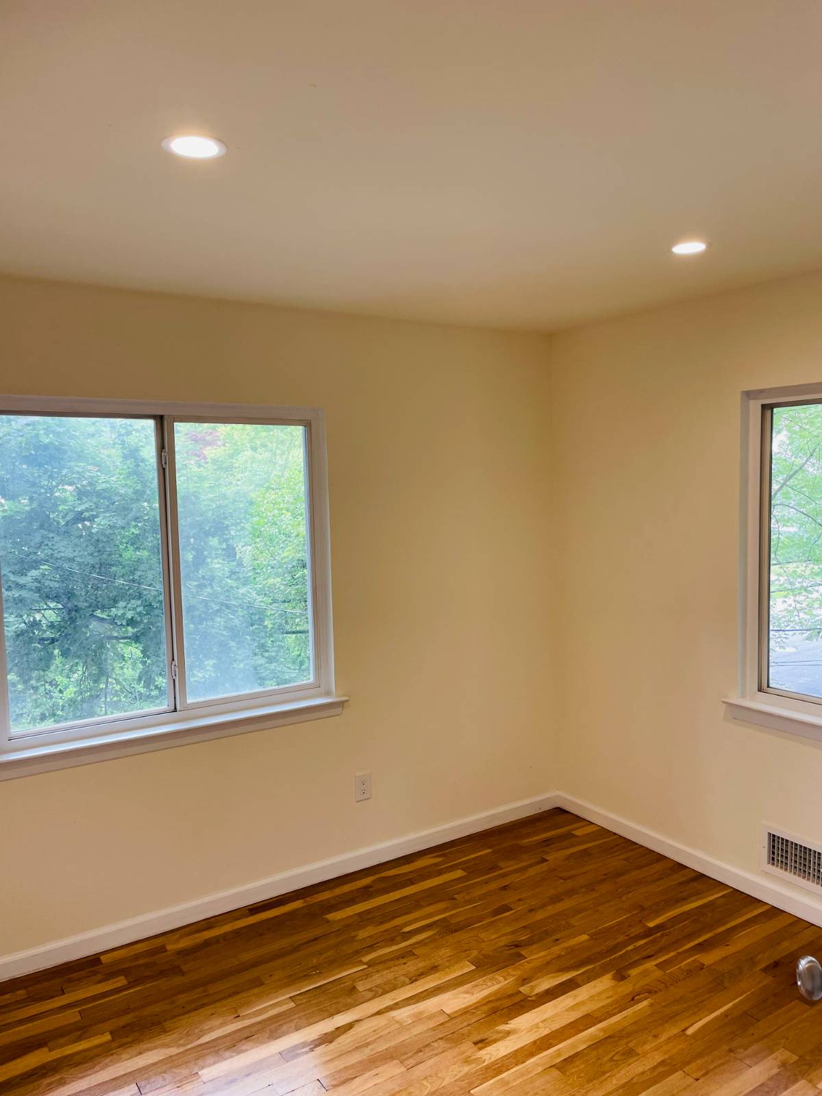 #9 photo, 26 Elm Av, Glen Cove , NY 11542