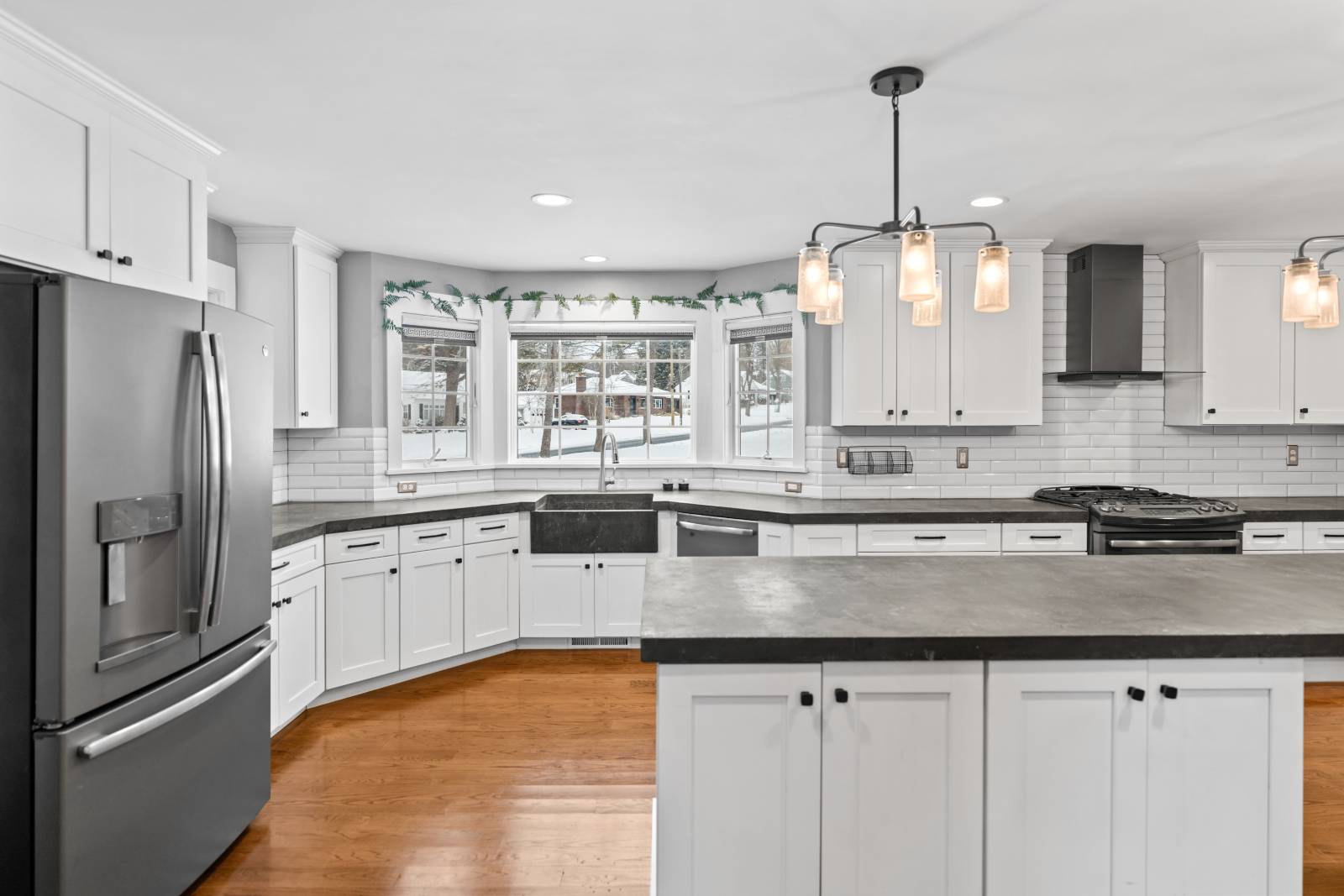 #11 photo, 9 Van Dyke, Amsterdam , NY 12010