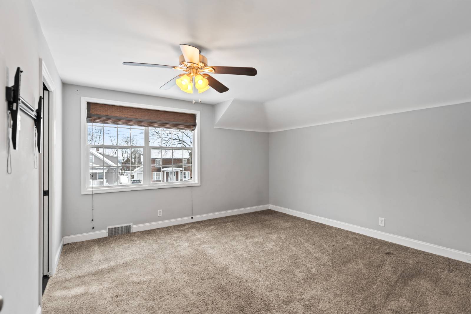 #31 photo, 9 Van Dyke, Amsterdam , NY 12010