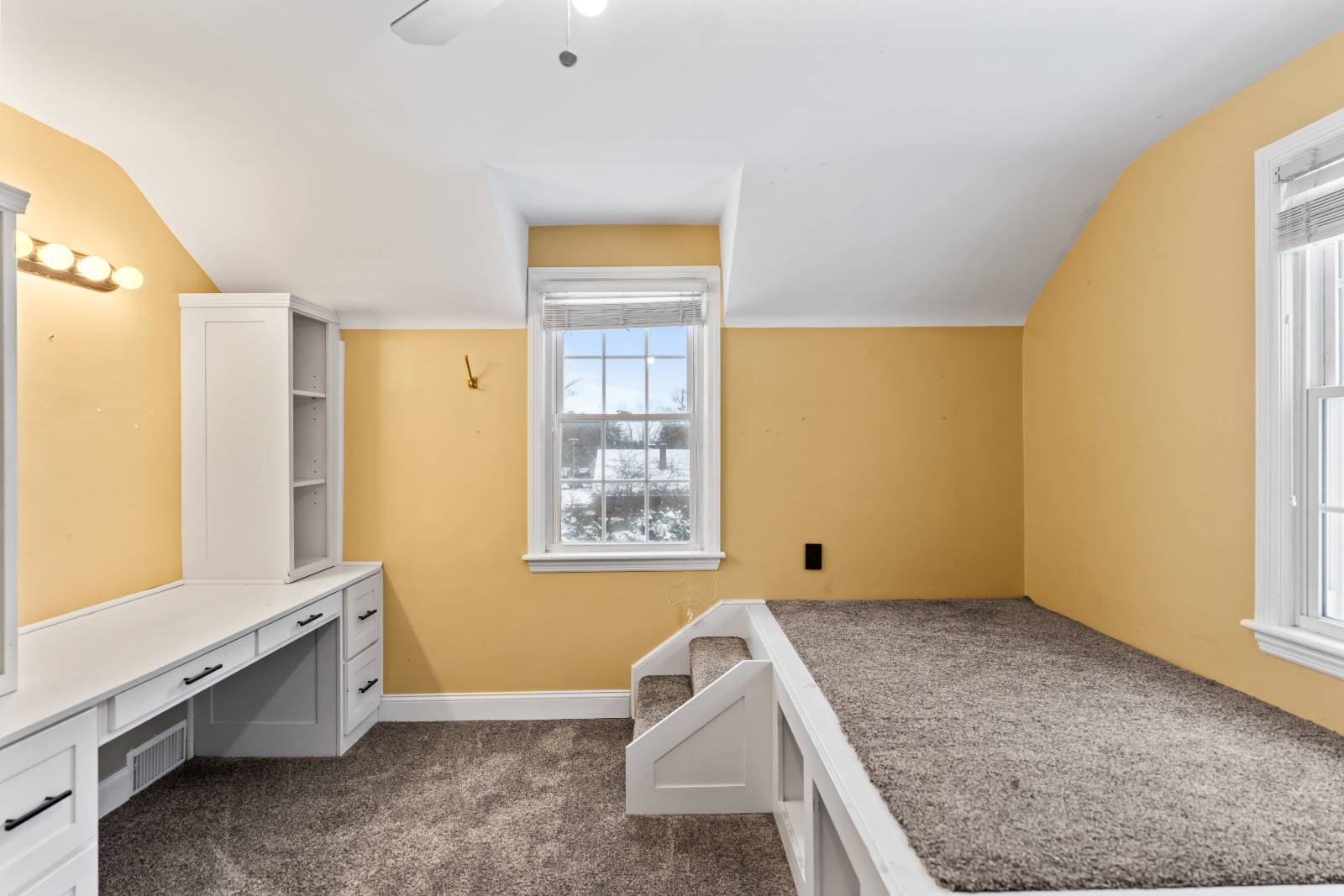 #42 photo, 9 Van Dyke, Amsterdam , NY 12010