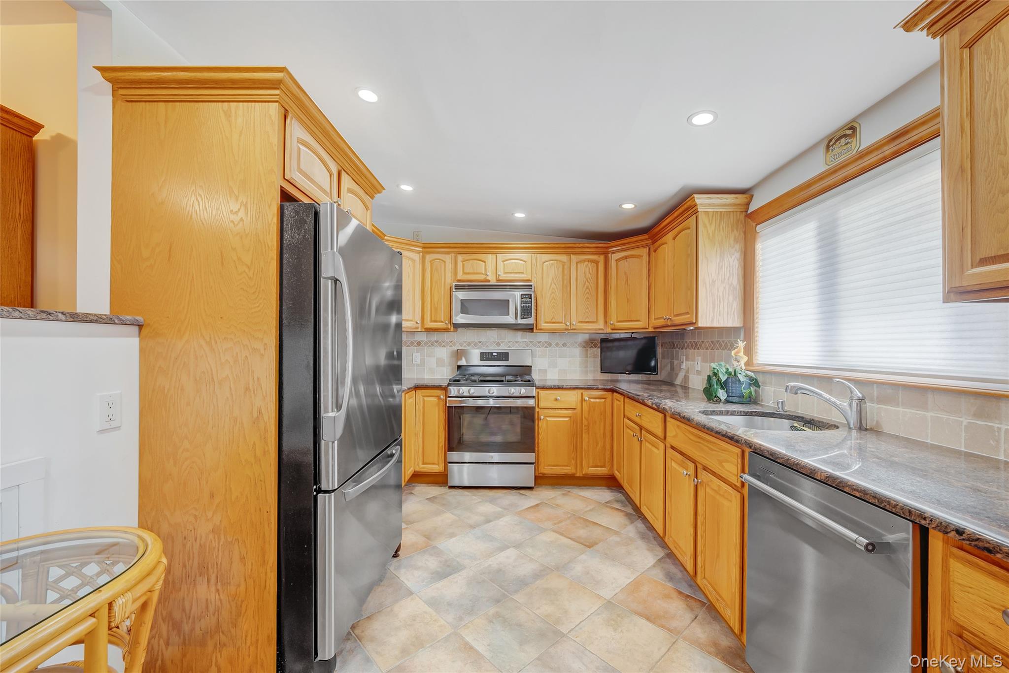 #18 photo, 204 Maeder Avenue, Нассау ‖ North Merrick , NY 11566