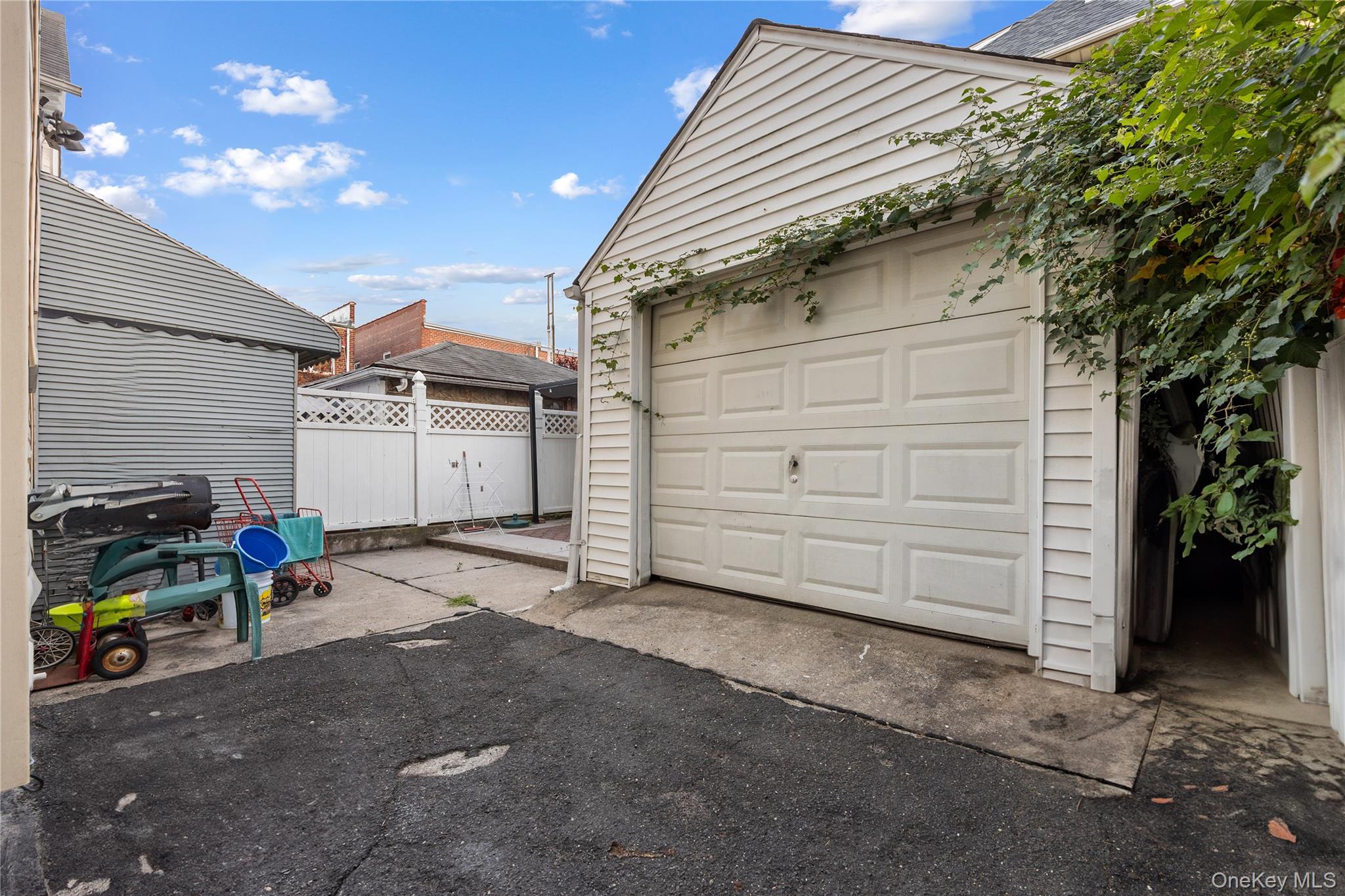 #3 photo, 54-08 92nd Street, Куинс ‖ Elmhurst , NY 11373