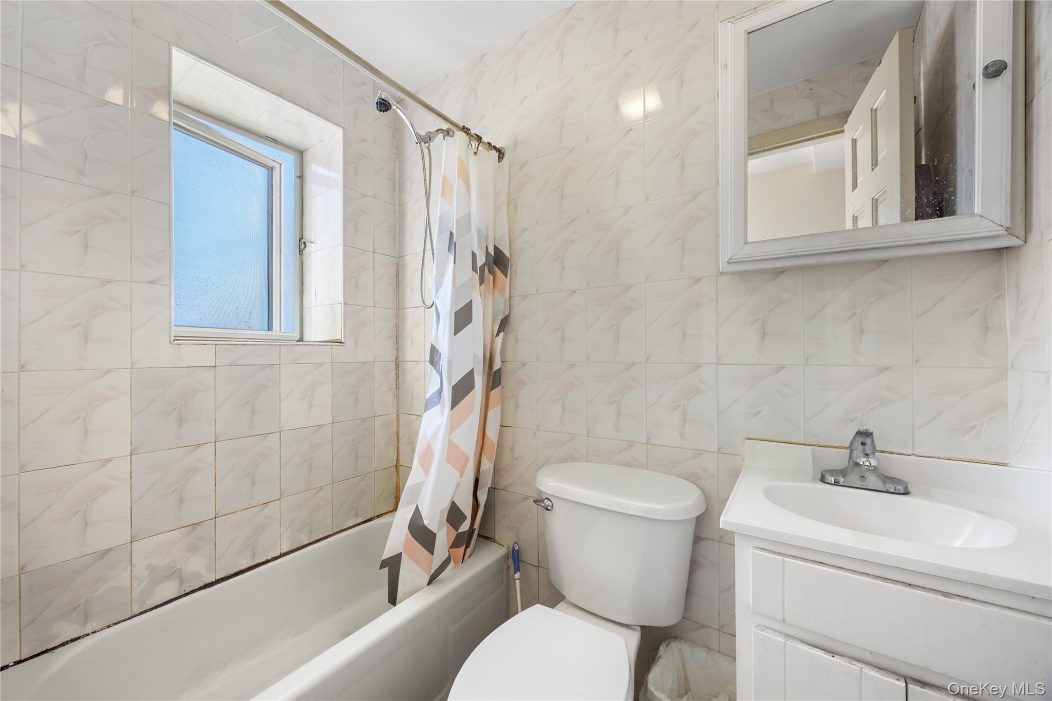 #8 photo, 131-44 40th Road, Flushing , NY 11354