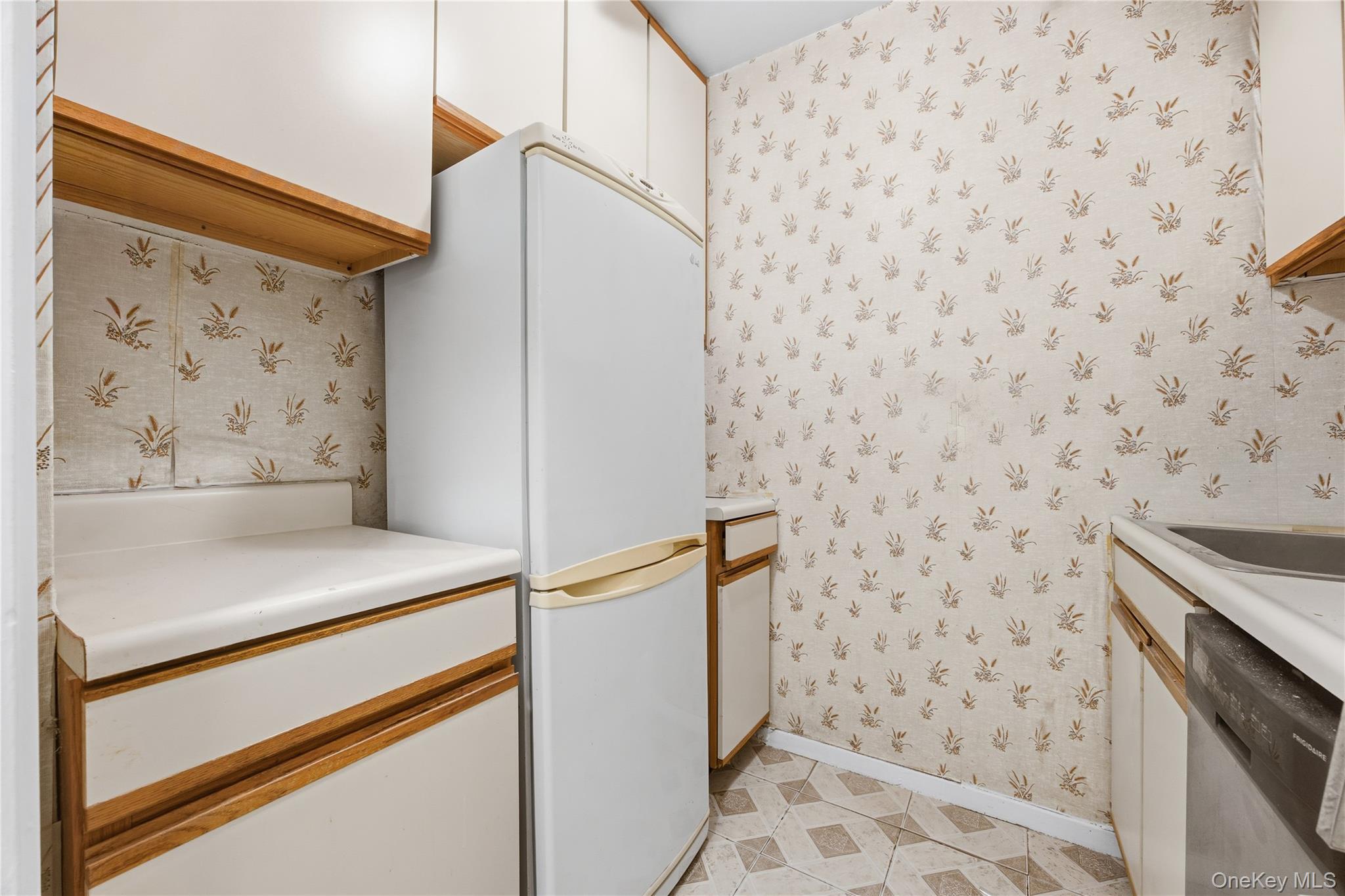 #11 photo, 110-45 Queens Blvd, Forest Hills , NY 11375