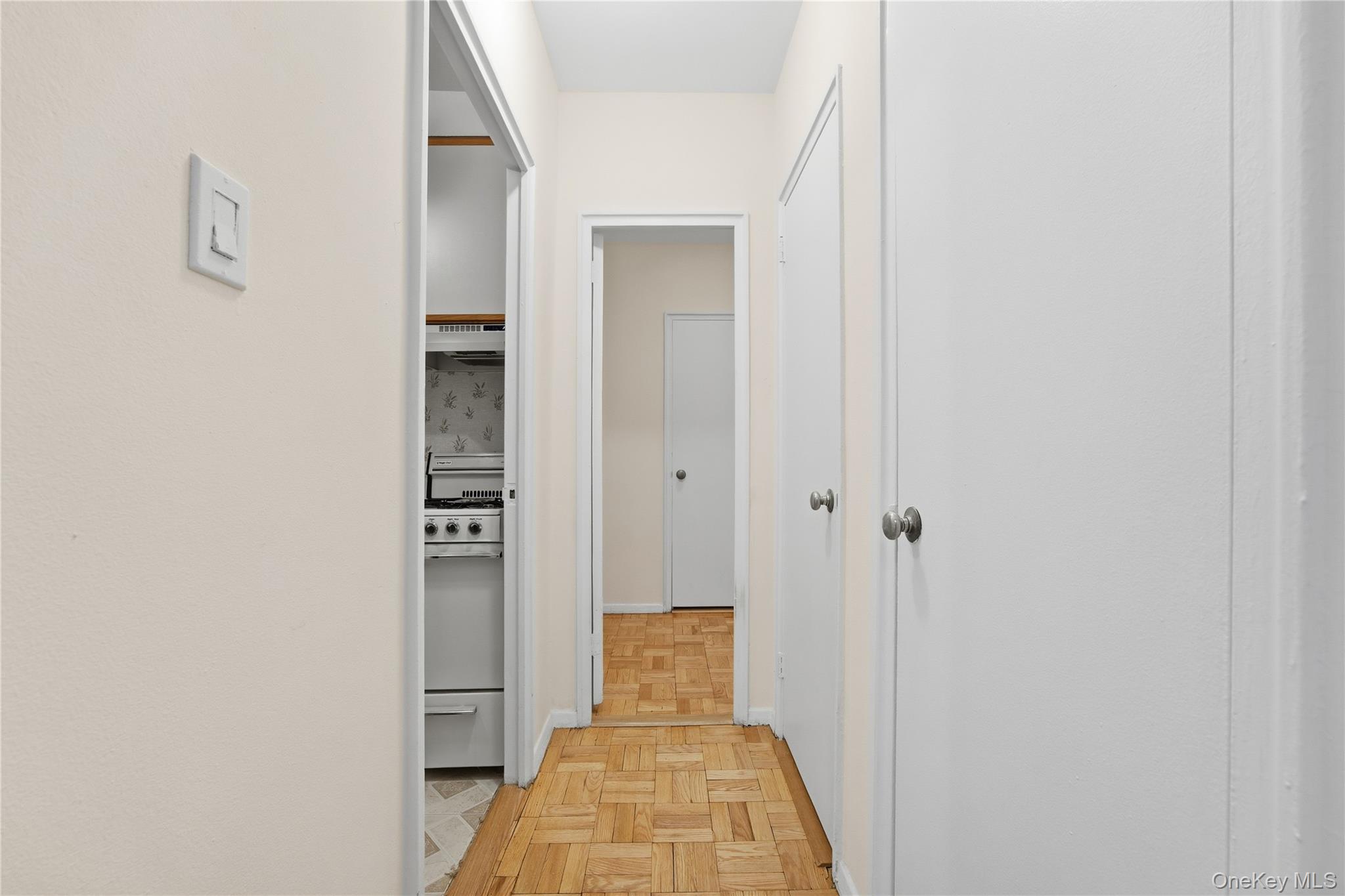 #9 photo, 110-45 Queens Blvd, Forest Hills , NY 11375