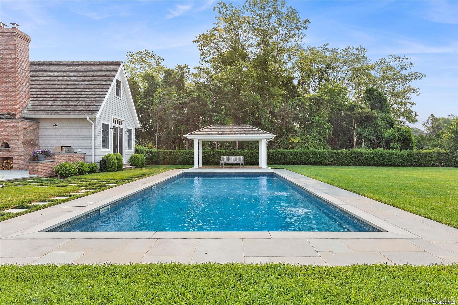 #19 photo, 2 Emma's Path, Remsenburg , NY 11960