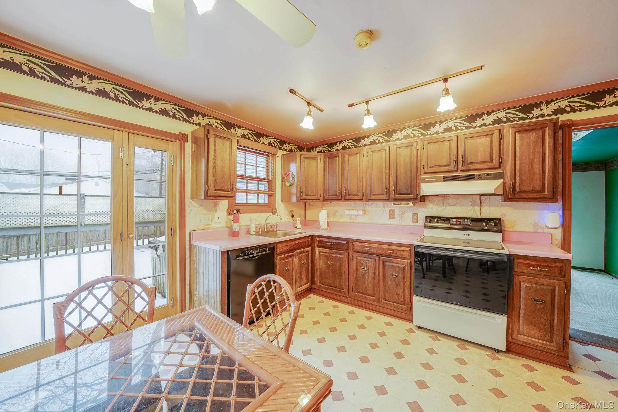 #11 photo, 778 Terry Road, Hauppauge , NY 11788