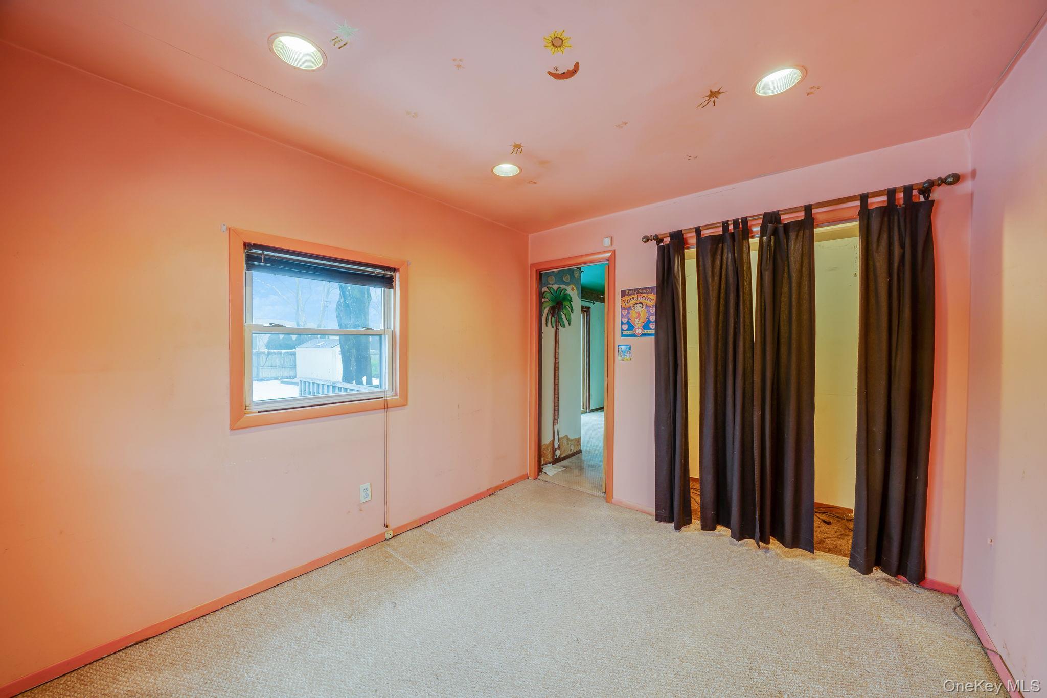 #18 photo, 778 Terry Road, Hauppauge , NY 11788