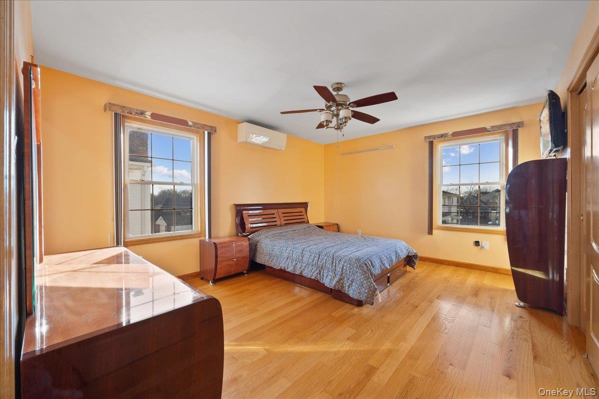 #16 photo, 8132 265th Street, 皇后区 Glen Oaks , NY 11004