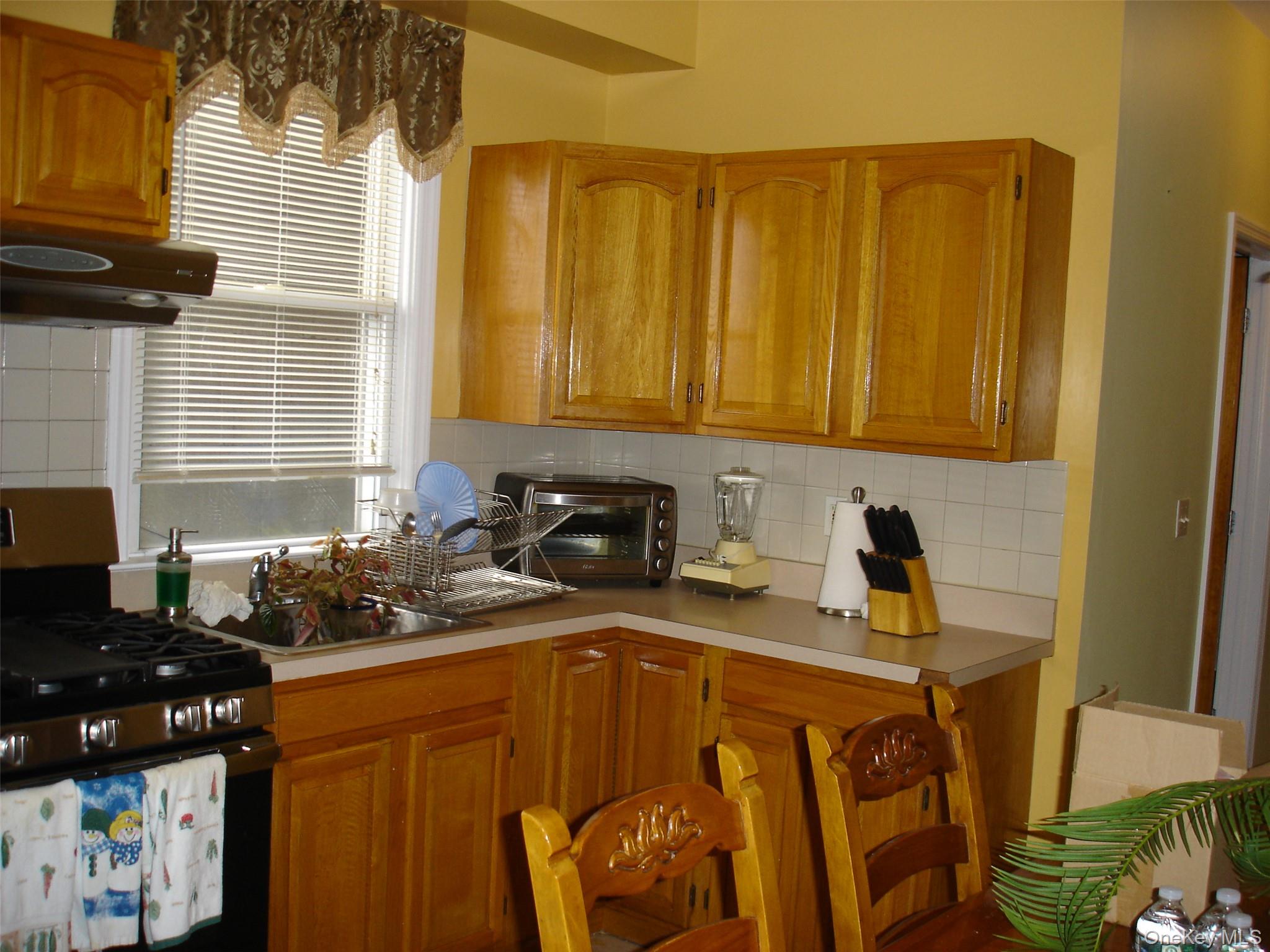 #14 photo, 156 Voss Avenue, Yonkers , NY 10703