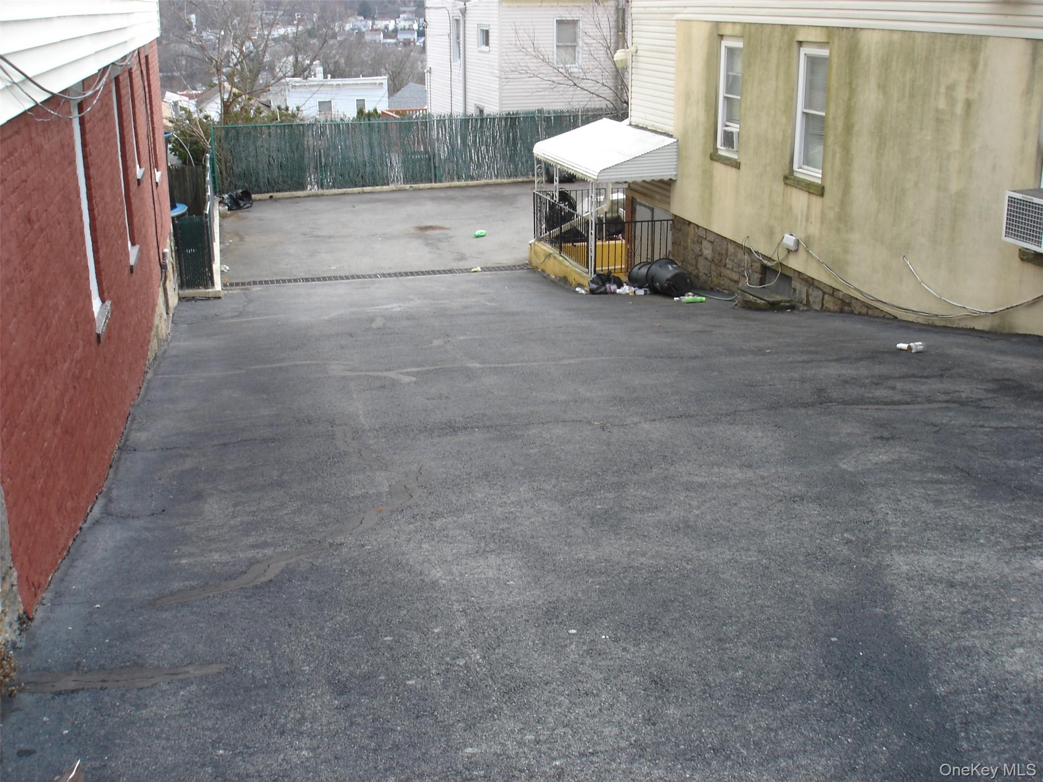 #4 photo, 156 Voss Avenue, Yonkers , NY 10703