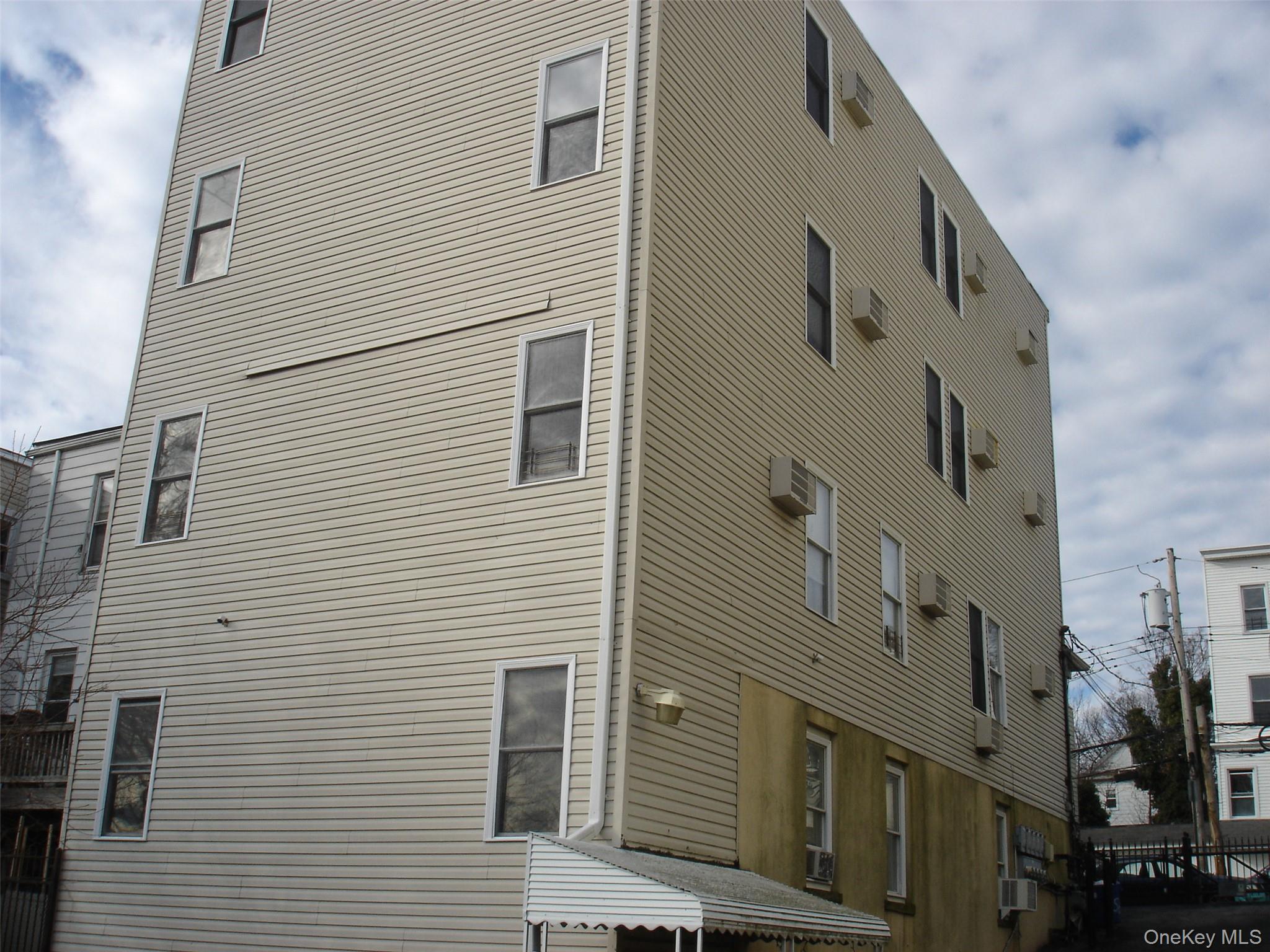 #8 photo, 156 Voss Avenue, Yonkers , NY 10703