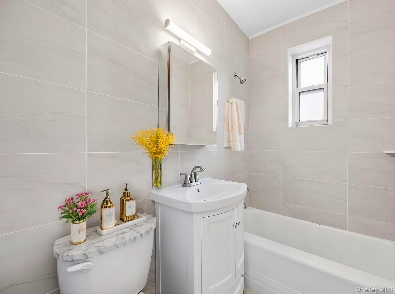 #8 photo, 230 Pelham Road, New Rochelle , NY 10805