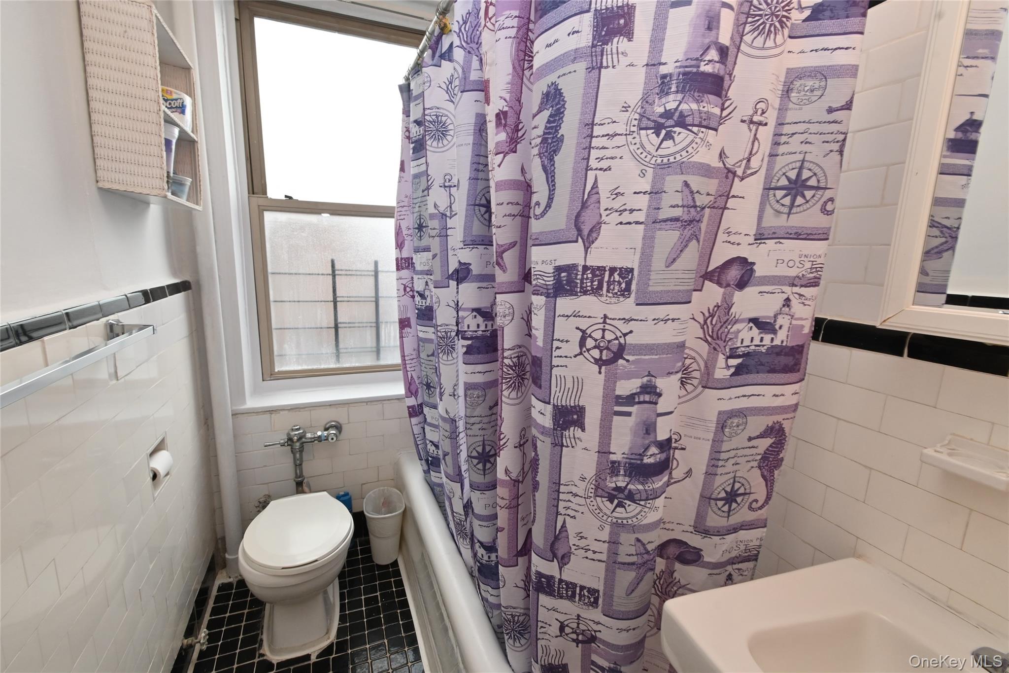 #16 photo, 43-10 48TH Avenue, Woodside , NY 11377