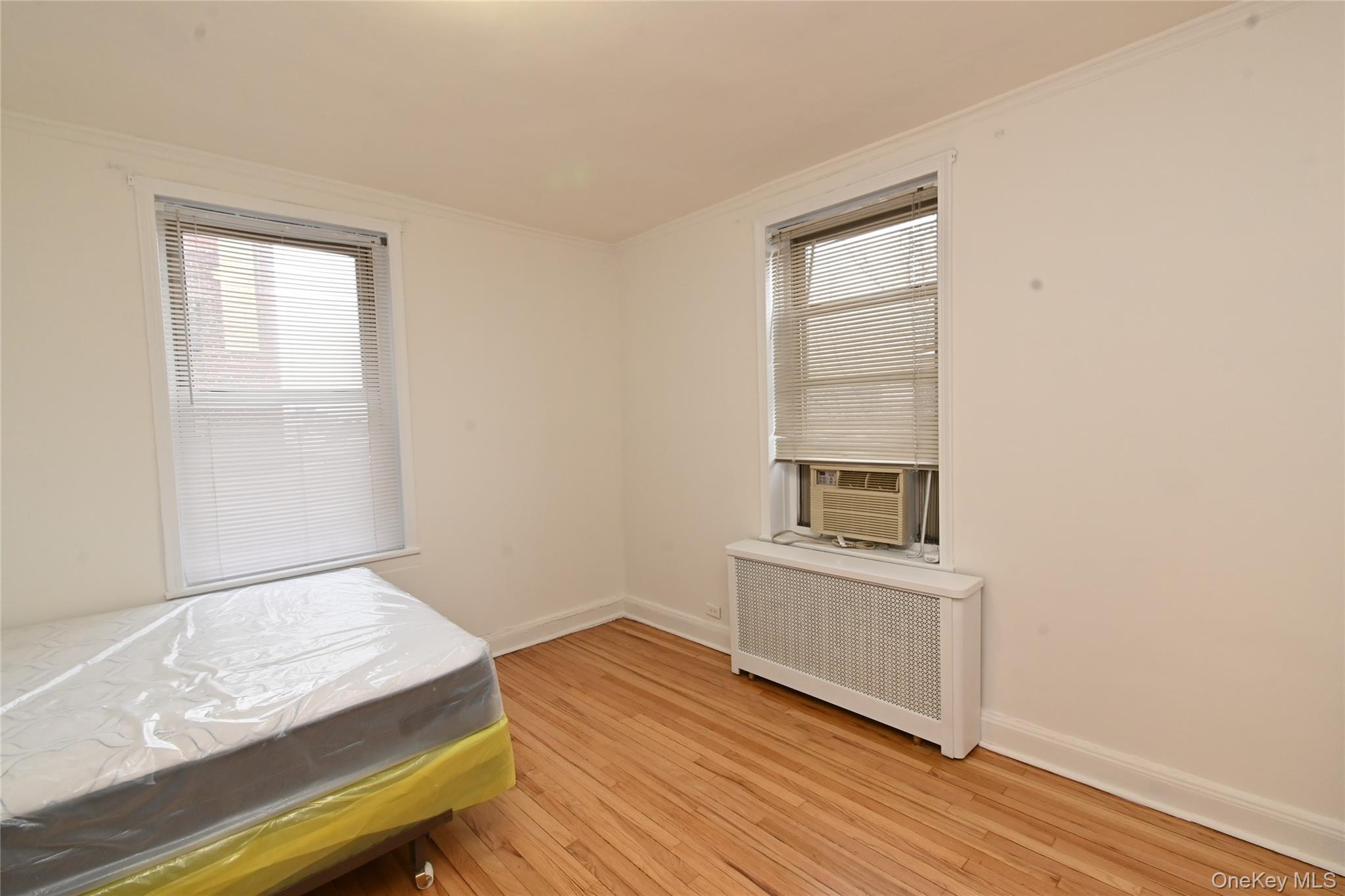 #17 photo, 43-10 48TH Avenue, Woodside , NY 11377