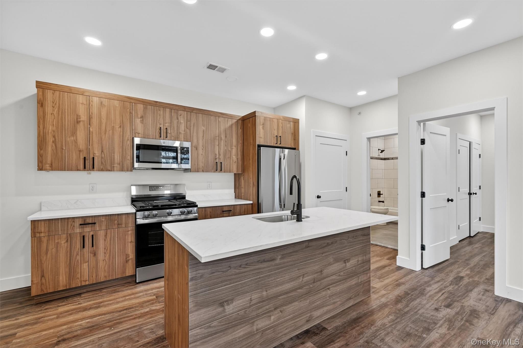 #6 photo, 19 Welling Place (2B), Warwick , NY 10990