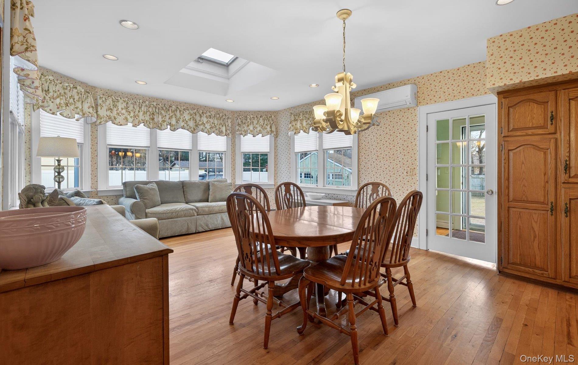 #17 photo, 1174 5th Avenue, East Northport , NY 11731