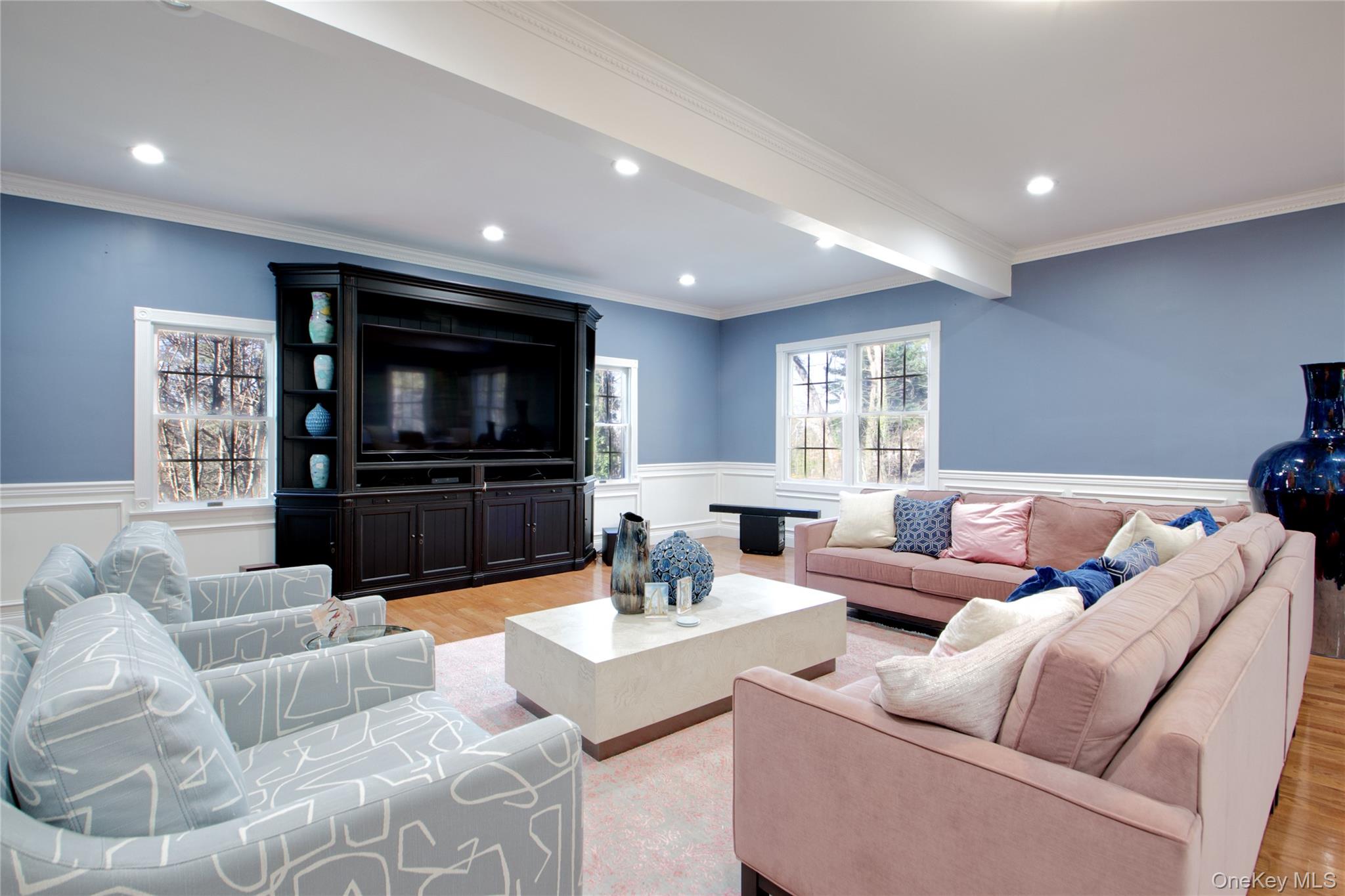 #11 photo, 50 Davis Lane, מחוז נסאו Roslyn , NY 11576