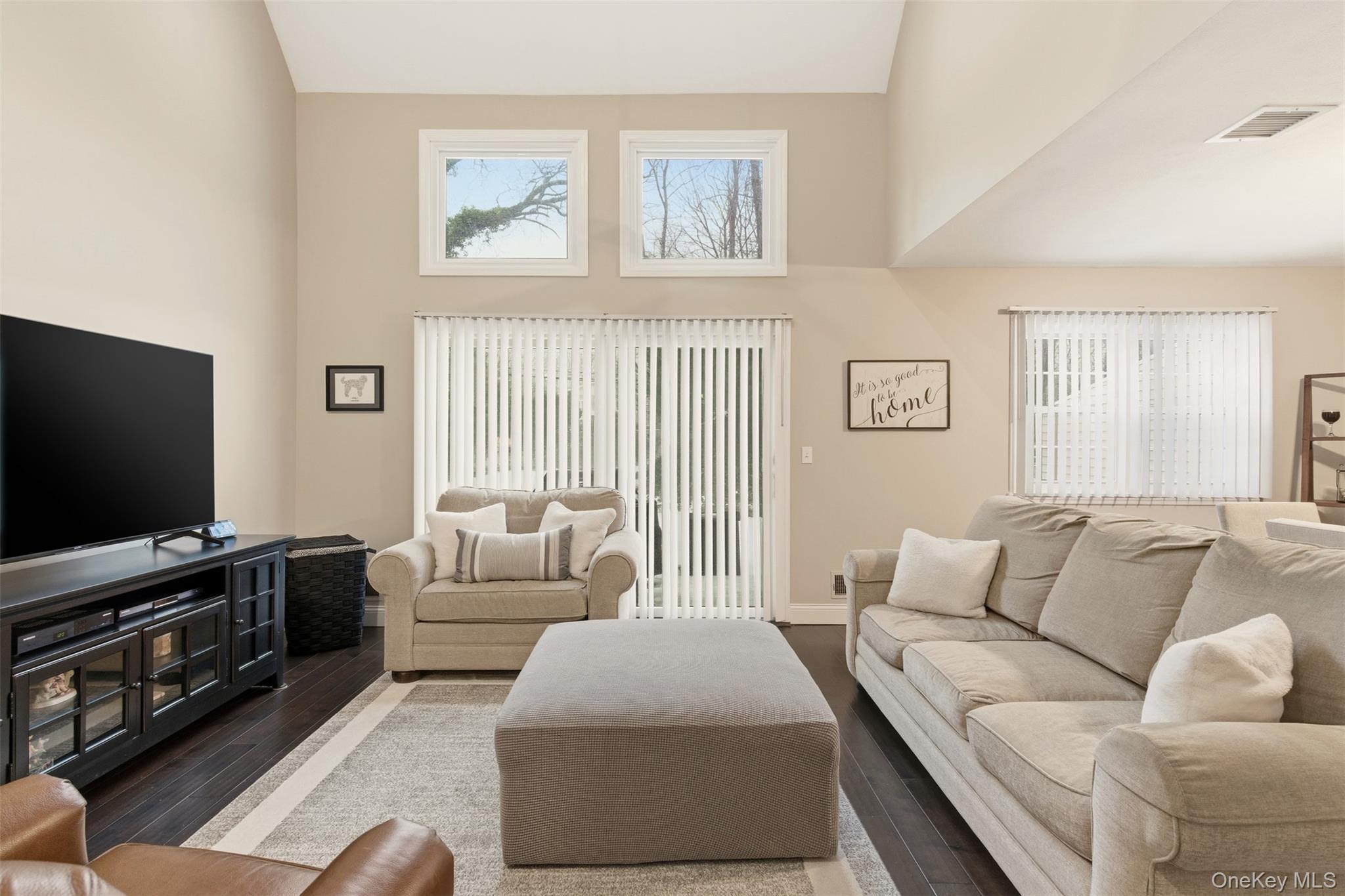 #15 photo, 11 Indian Trace, سوفولك Kings Park , NY 11754