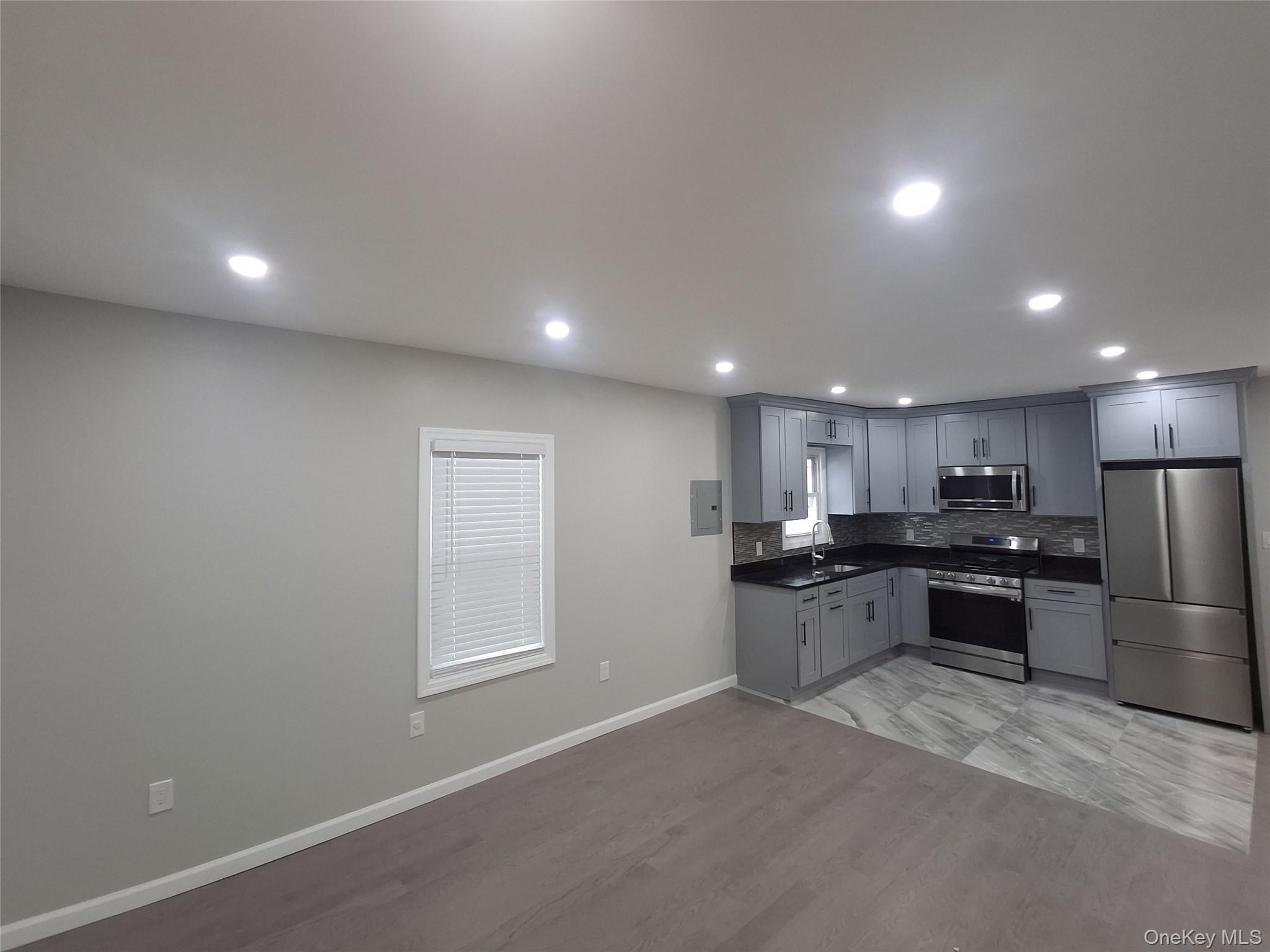 #8 photo, 19414 115th Road, 皇后区 Saint Albans , NY 11412