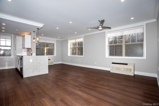 #3 photo, 1100 Avalon Street, नासाउ काउंटी Glen Cove , NY 11542