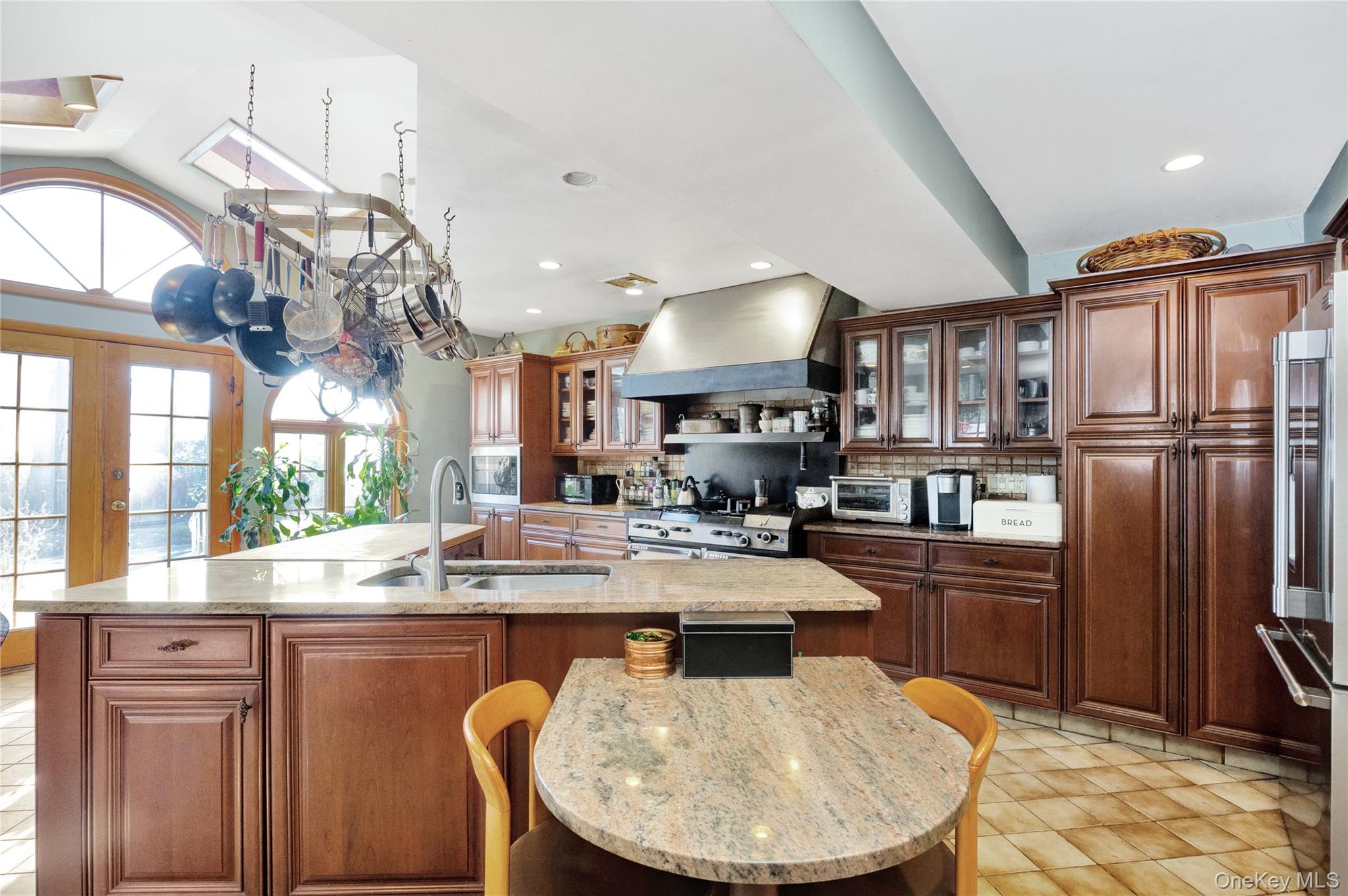 #15 photo, 164 Waverly Avenue, East Rockaway , NY 11518