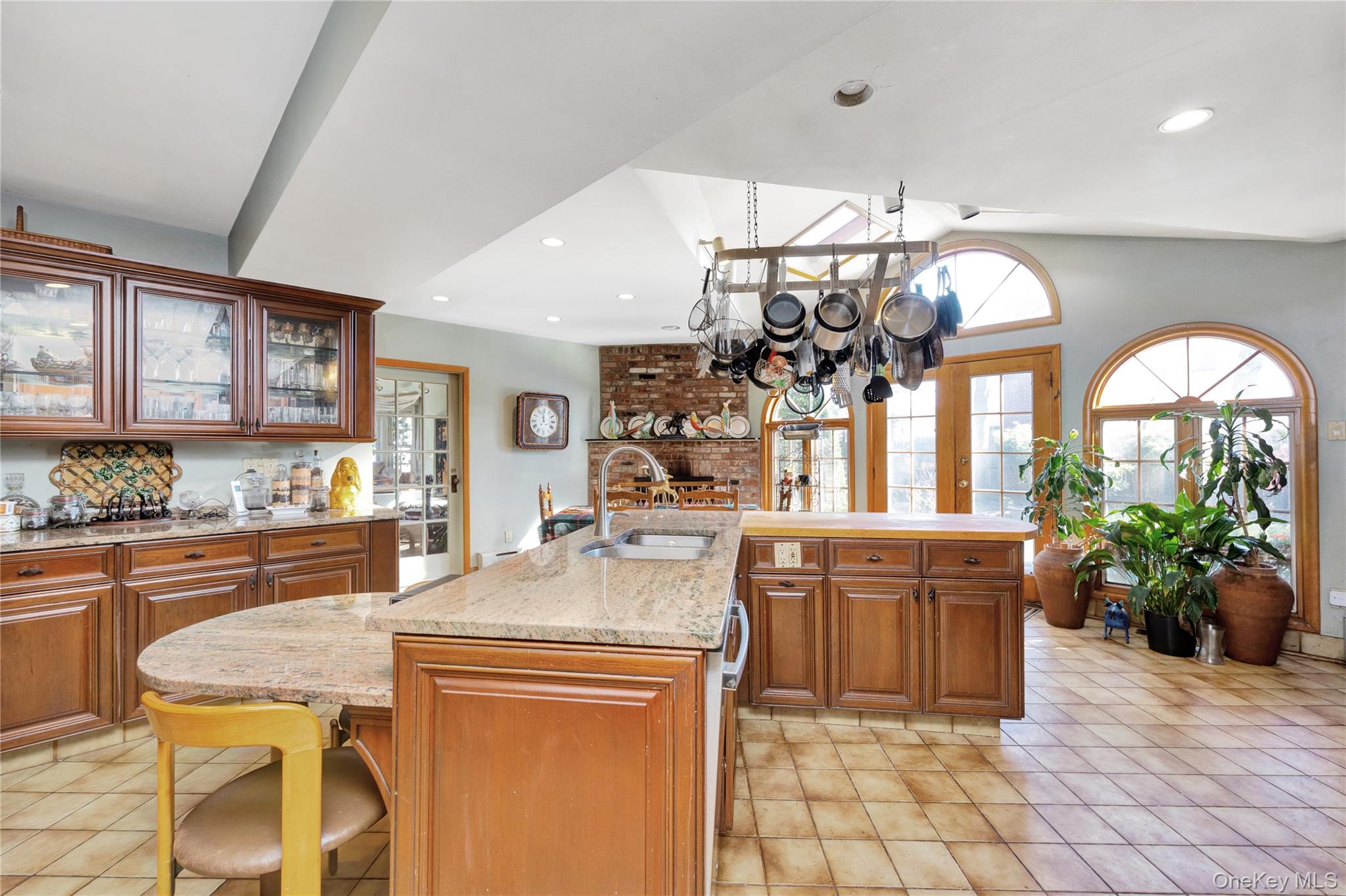 #16 photo, 164 Waverly Avenue, East Rockaway , NY 11518