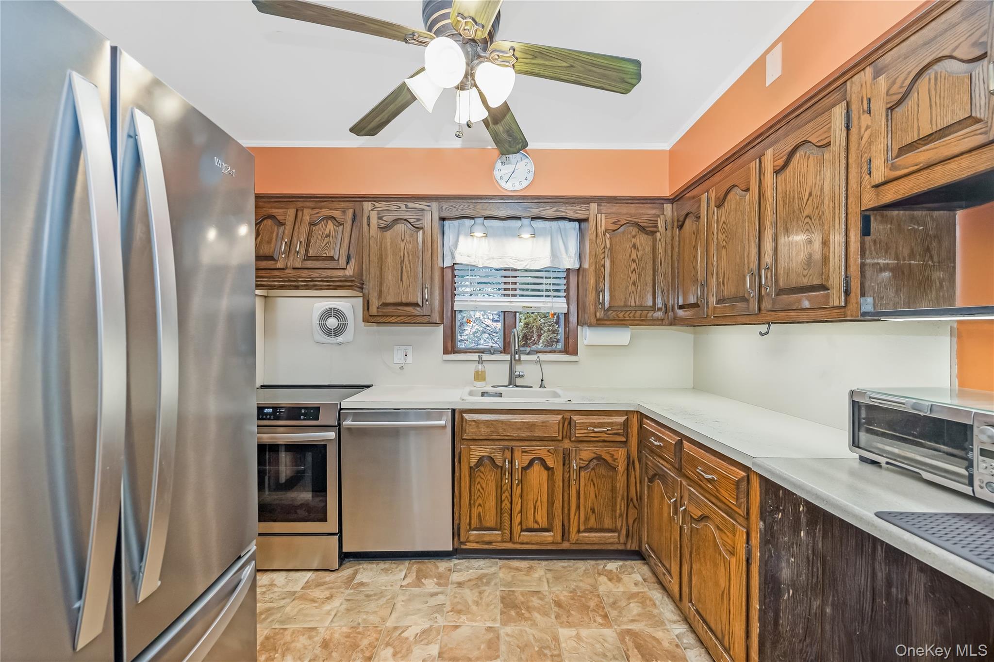 #10 photo, 10 Roxbury Street, Farmingdale , NY 11735