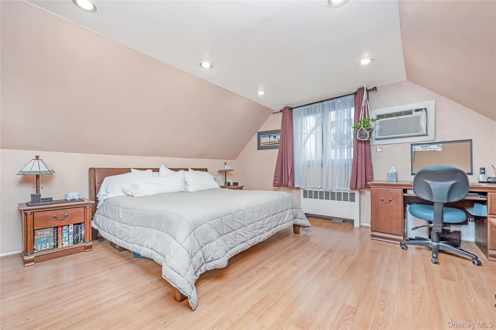 #15 photo, 10 Roxbury Street, Farmingdale , NY 11735