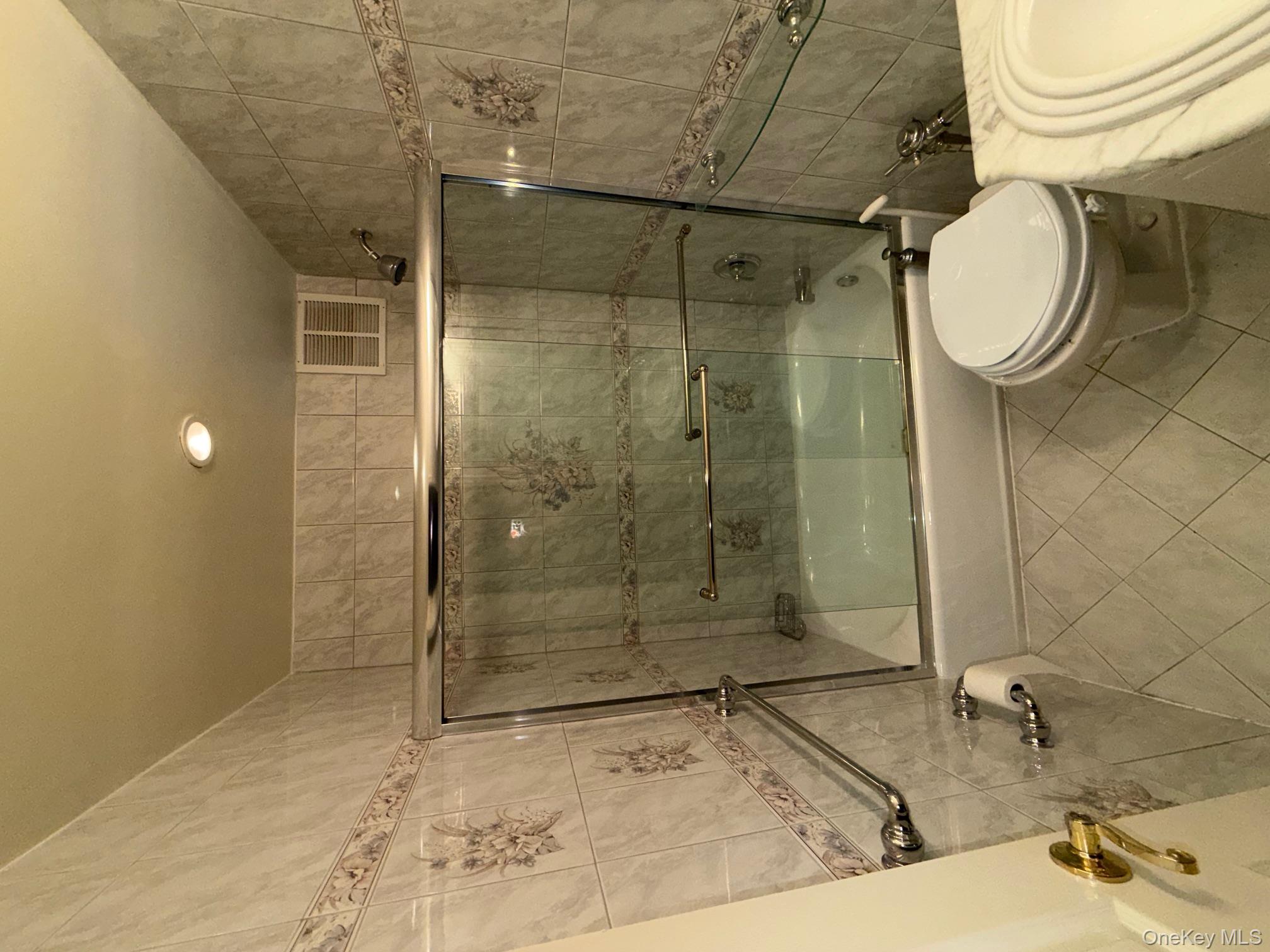 #8 photo, 85-10 151 Avenue, Howard Beach , NY 11414