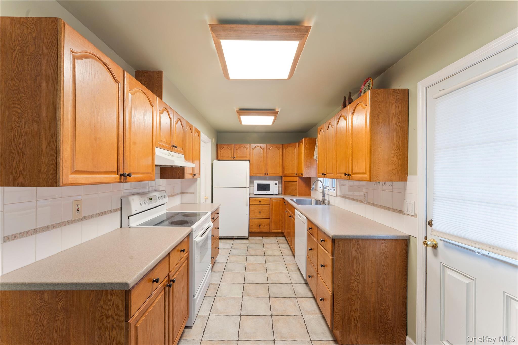 #5 photo, 627 Buxton Avenue, नासाउ काउंटी West Hempstead , NY 11552