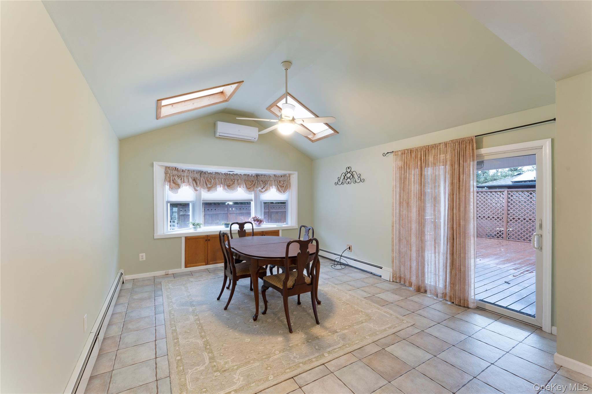 #7 photo, 627 Buxton Avenue, नासाउ काउंटी West Hempstead , NY 11552