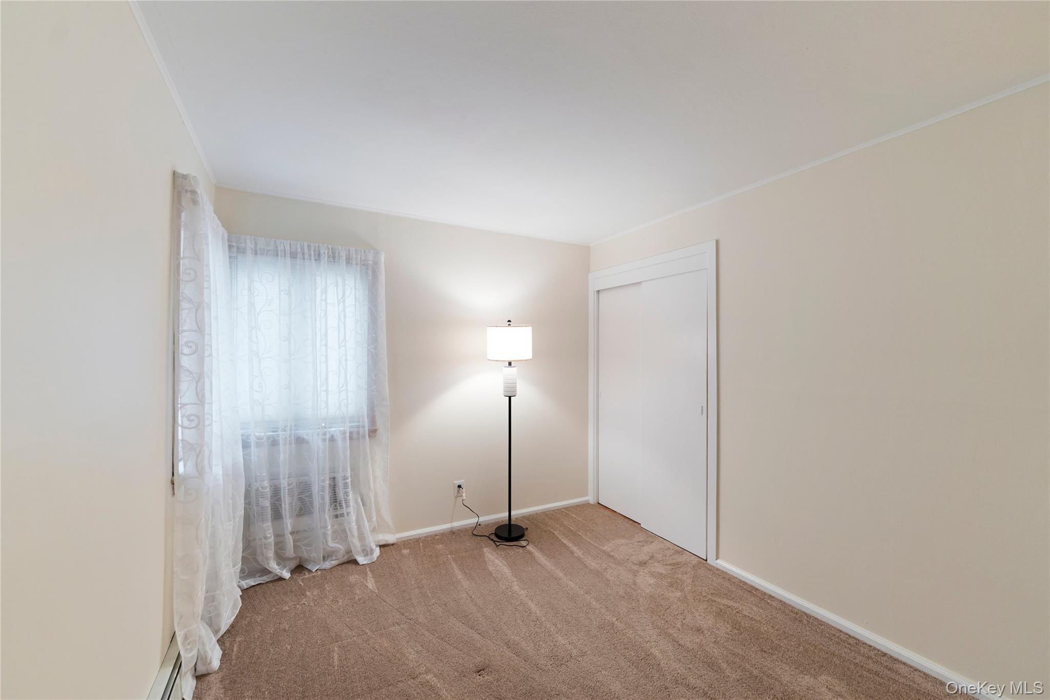 #9 photo, 627 Buxton Avenue, नासाउ काउंटी West Hempstead , NY 11552