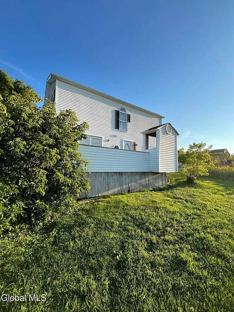 #4 photo, 1296 State Highway 162, Sprakers , NY 12166