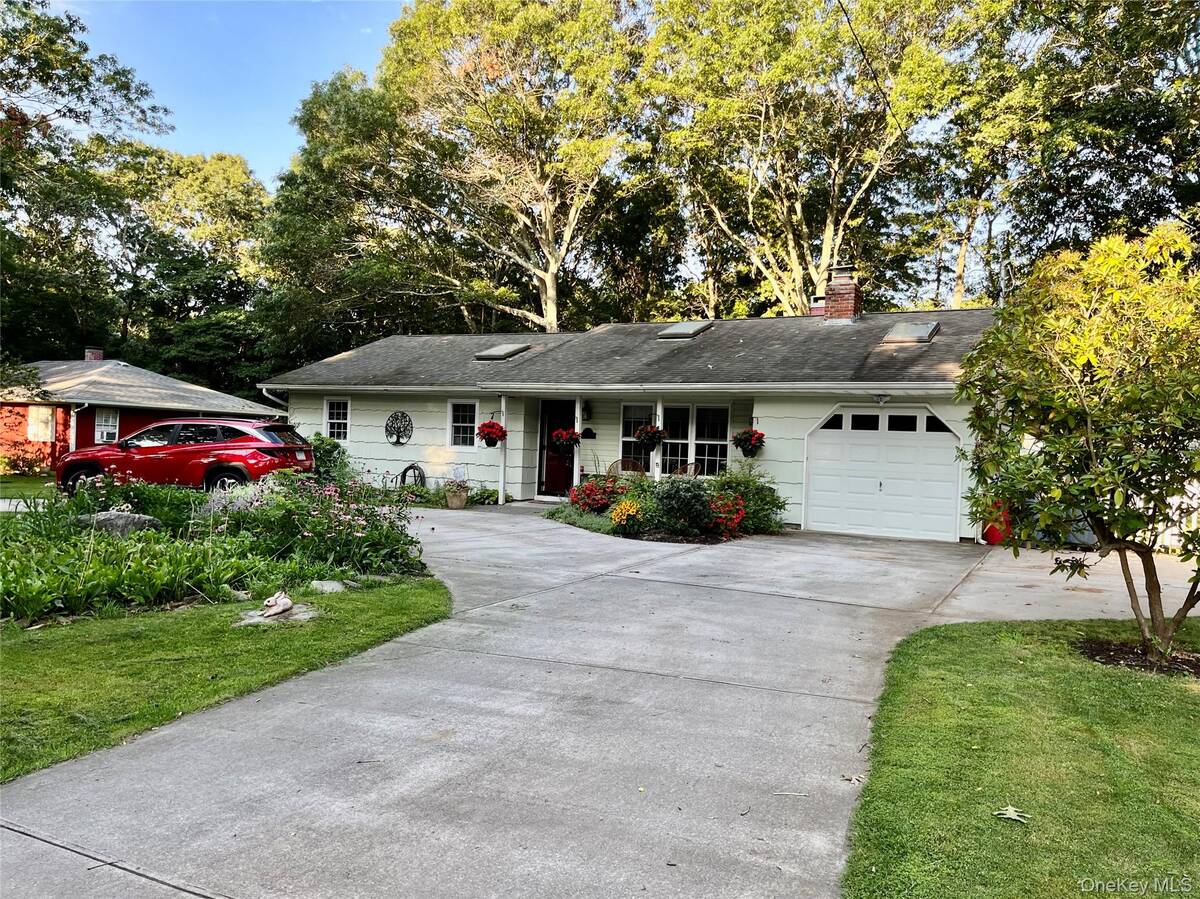 #1 photo, 32 Bellview Avenue, Brookhaven , NY 11719