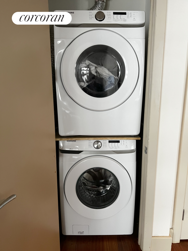 #10 photo, Brooklyn, DUMBO , NY 11201