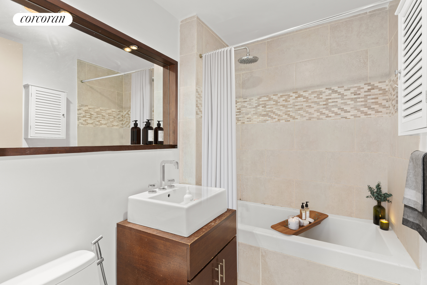 #6 photo, Brooklyn, DUMBO , NY 11201