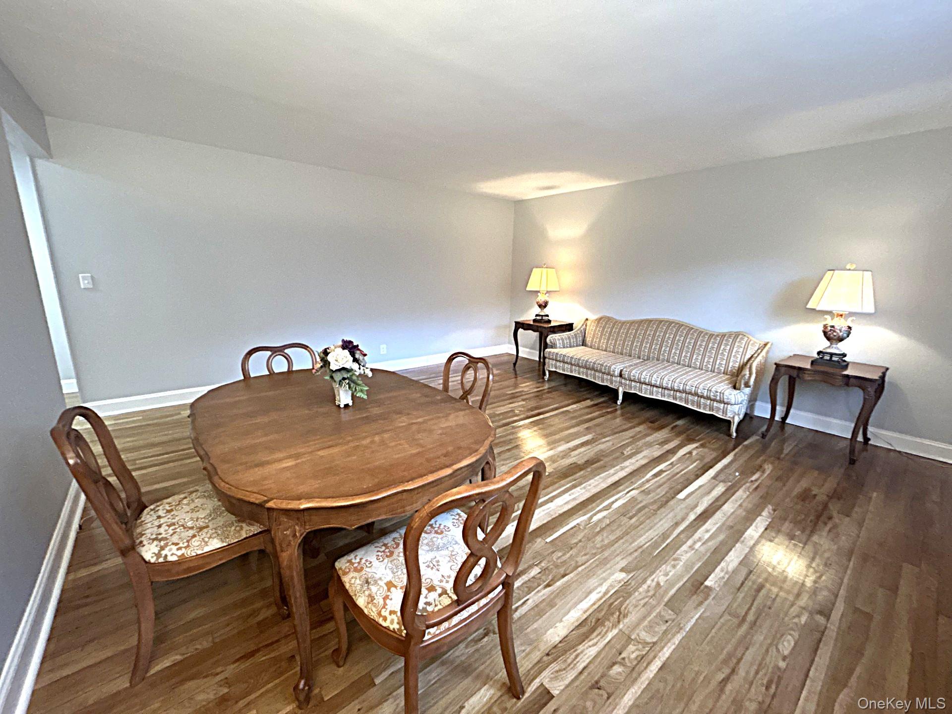 #12 photo, 70 Lawrence Court, 纽约州 White Plains , NY 10603