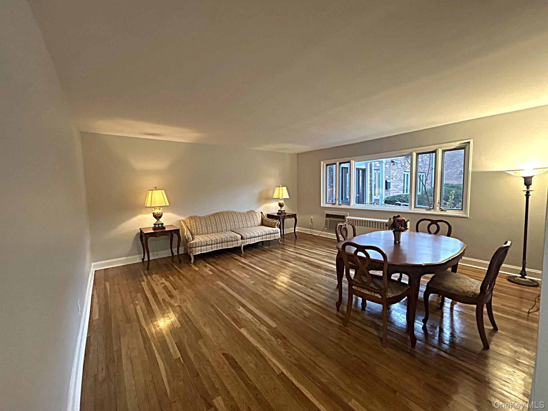 #9 photo, 70 Lawrence Court, 纽约州 White Plains , NY 10603