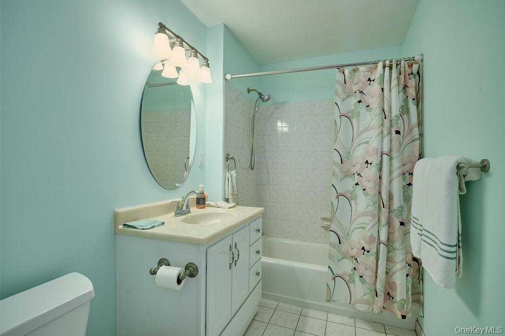 #14 photo, 1 Huntington Circle, Peekskill , NY 10566