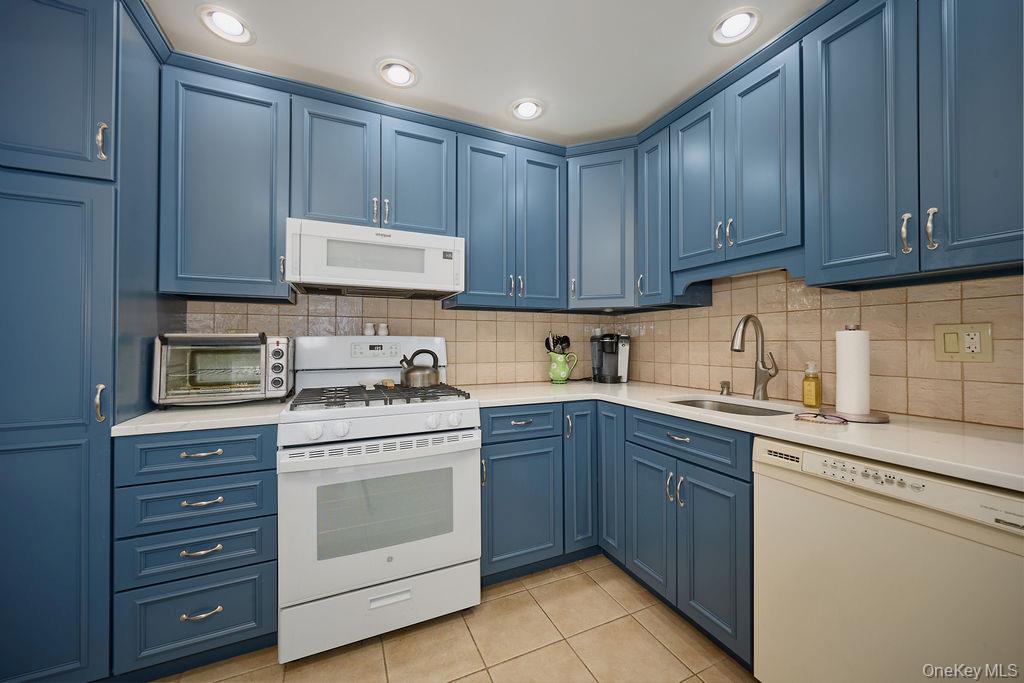 #6 photo, 1 Huntington Circle, Peekskill , NY 10566