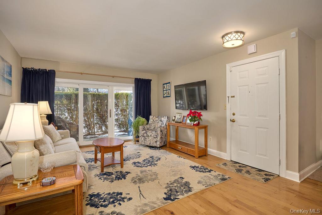 #9 photo, 1 Huntington Circle, Peekskill , NY 10566