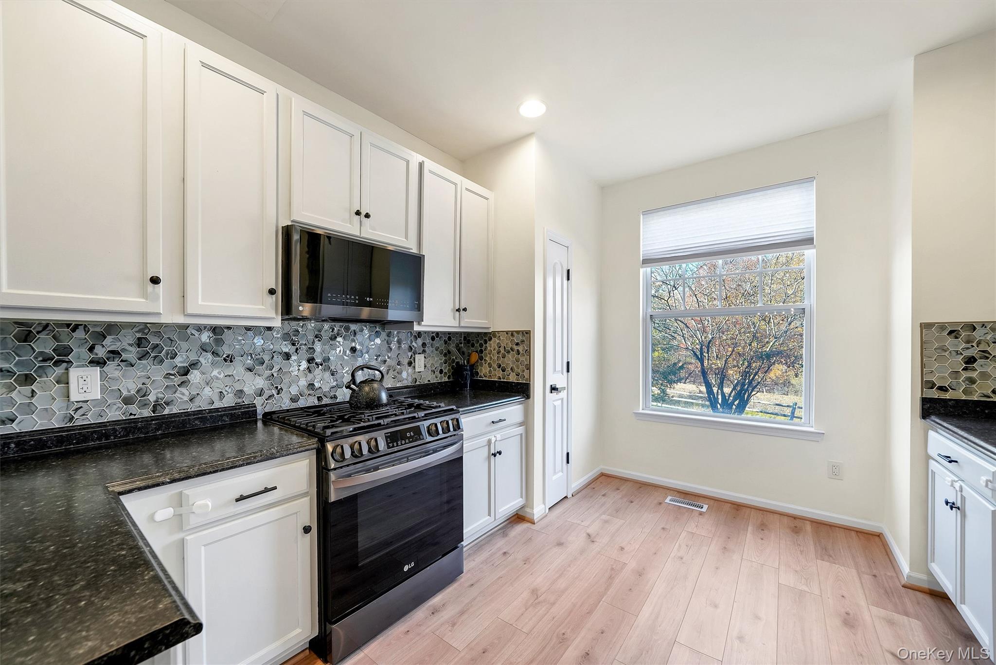 #9 photo, 43 Woodside Knolls Drive, Middletown , NY 10940