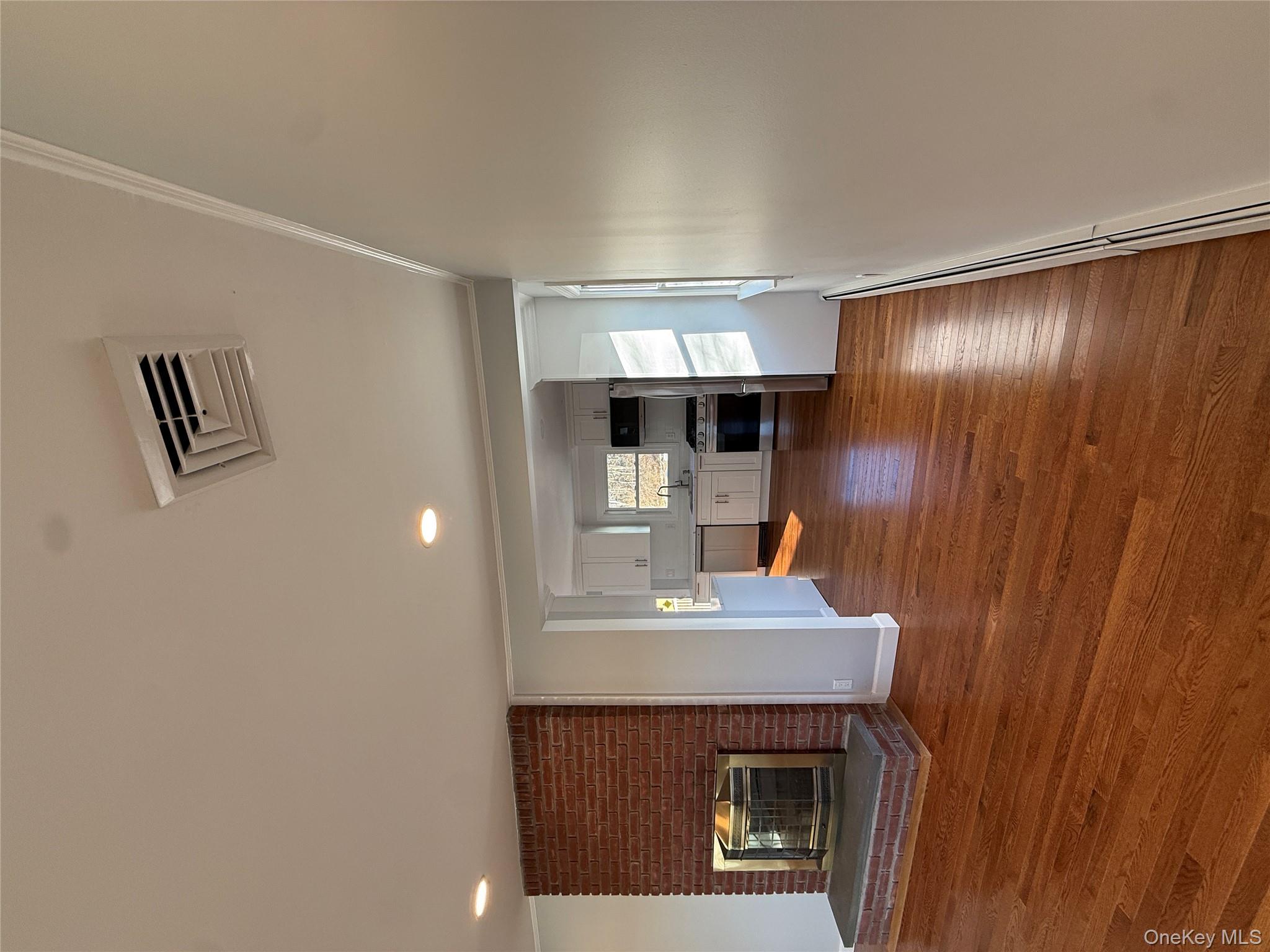 #9 photo, 225 Norma Avenue, West Islip , NY 11795