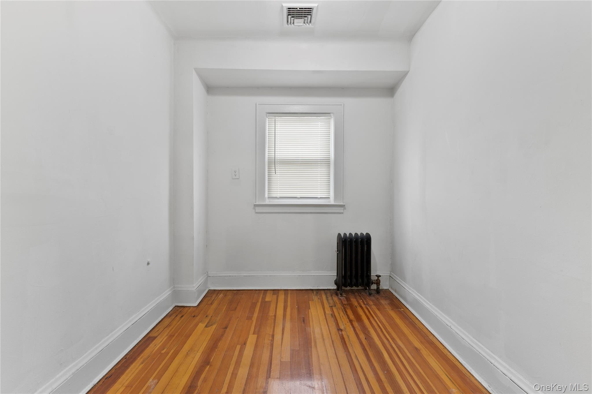 #13 photo, 264 Laurelton Boulevard, 롱 아일랜드 Long Beach , NY 11561