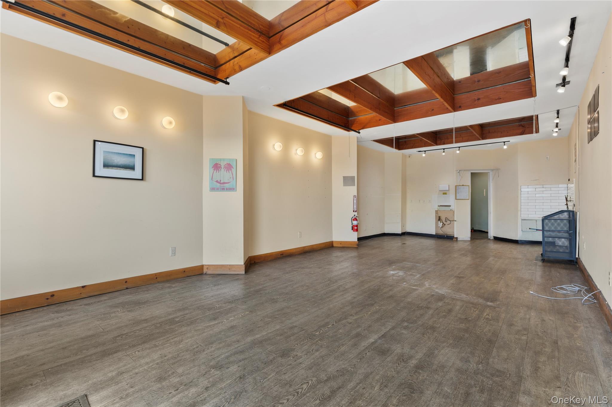 #4 photo, 1048 W Beech Street, Long Beach , NY 11561