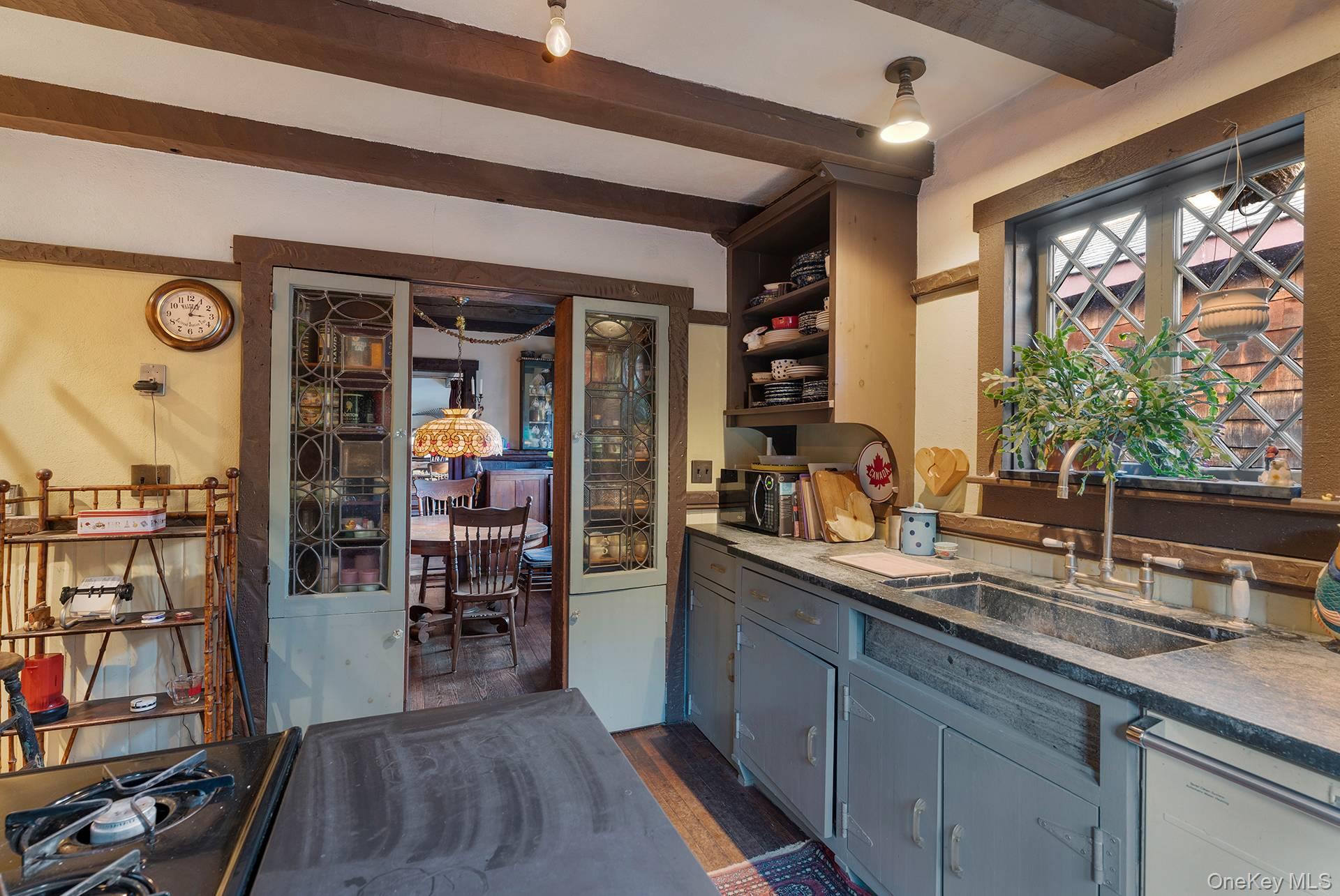 #14 photo, 10 John Street, سوفولك Southampton , NY 11968