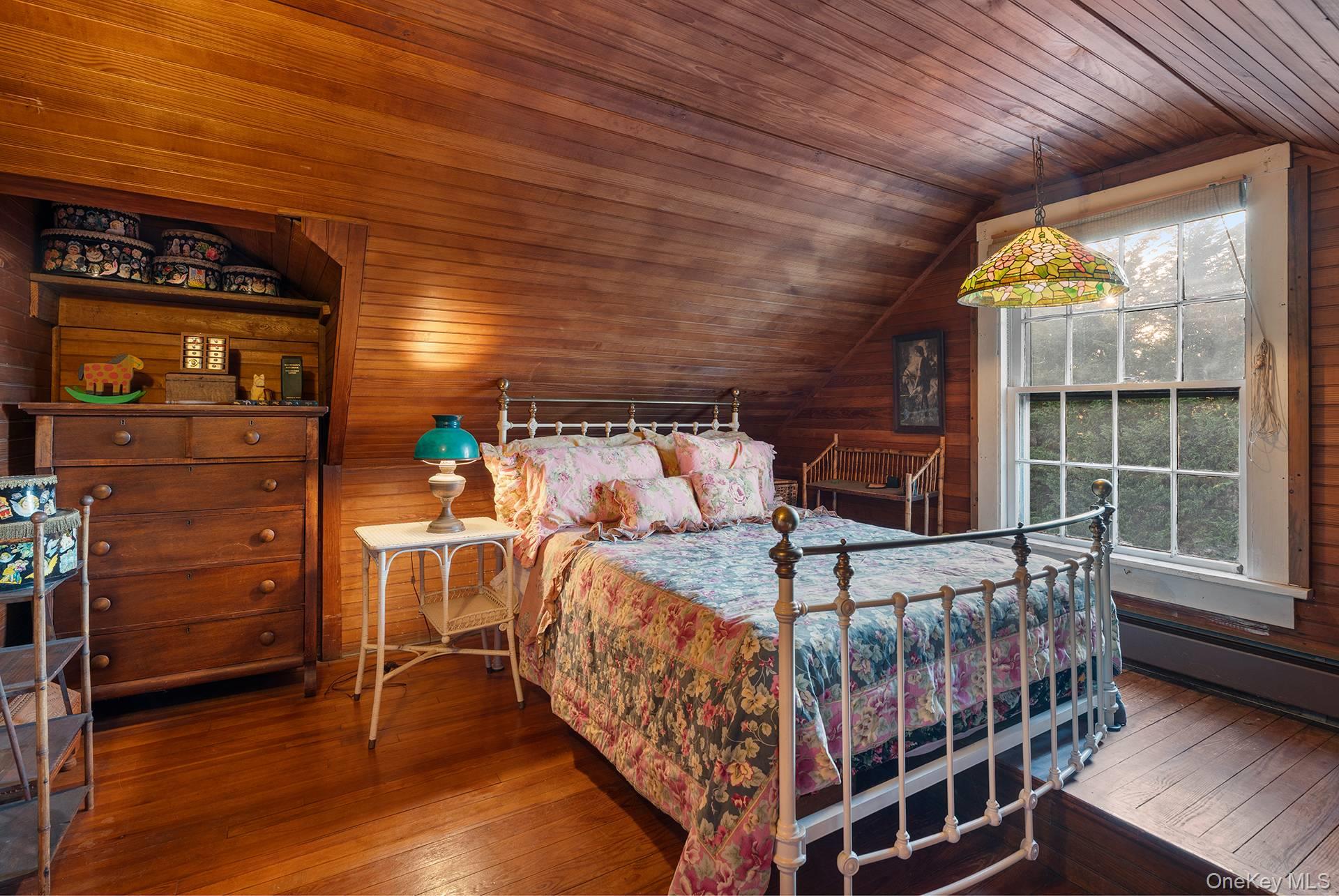 #18 photo, 10 John Street, سوفولك Southampton , NY 11968