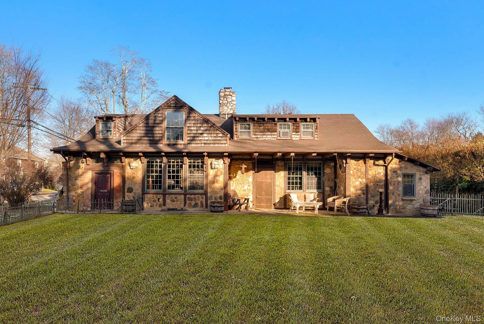 #19 photo, 10 John Street, سوفولك Southampton , NY 11968