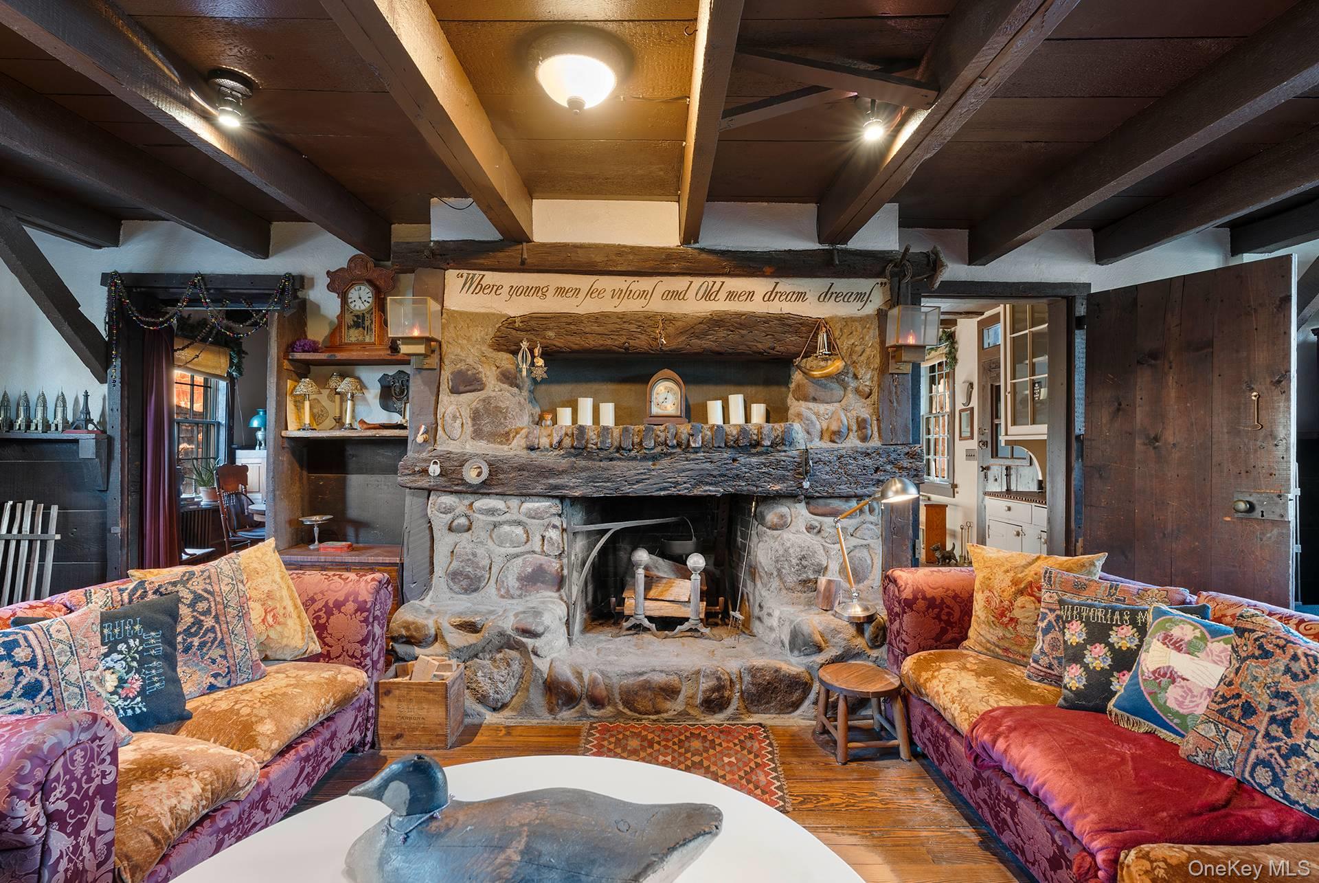 #9 photo, 10 John Street, سوفولك Southampton , NY 11968